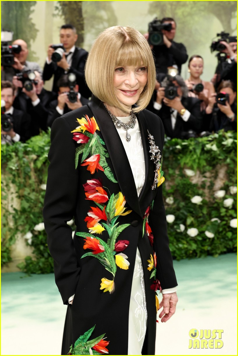 The Naomi Campbell-Anna Wintour Rift: Implications For The Met Gala The Naomi Campbell-Anna Wintour Rift: Implications For The Met Gala