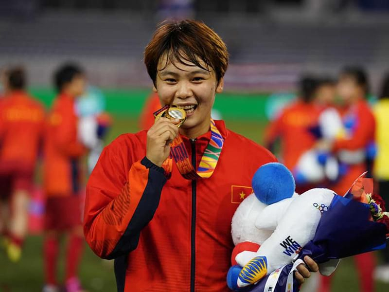Tiến Linh - Hình Ảnh Đẹp Của Cầu Thủ Bình Dương Với Vai Trò Đại Sứ Tình Nguyện Tiến Linh - Hình Ảnh Đẹp Của Cầu Thủ Bình Dương Với Vai Trò Đại Sứ Tình Nguyện