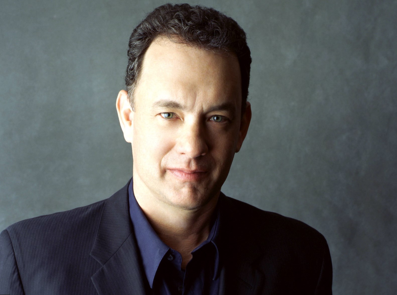Tom Cruise Still Owes Tom Hanks A Dollar: The Unpaid Acting Debt Tom Cruise Still Owes Tom Hanks A Dollar: The Unpaid Acting Debt