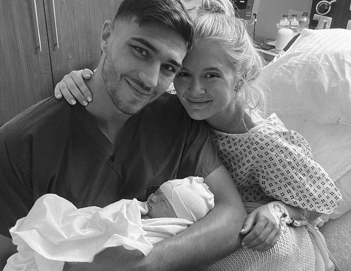 Tommy Fury's Private Life Announcements: A Comparison To Molly-Mae Hague Tommy Fury's Private Life Announcements: A Comparison To Molly-Mae Hague