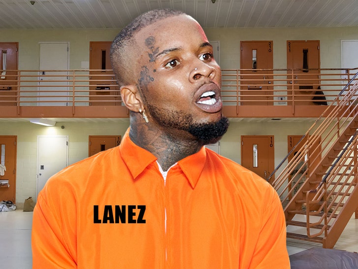 Tory Lanez Stabbed In Prison: Report Details Emergency Hospital Transport Tory Lanez Stabbed In Prison: Report Details Emergency Hospital Transport
