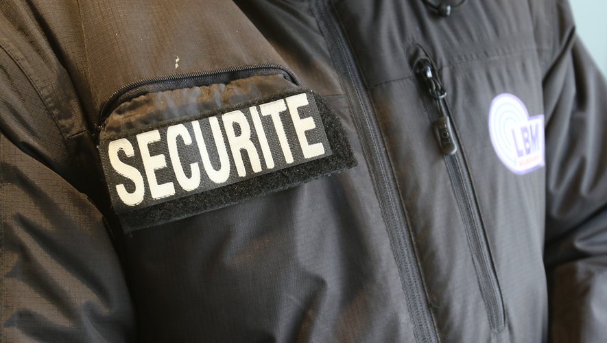 Toulon : Alerte Sécurité Déjouée - Individu Sous OQTF Interpellé Près D'une École Toulon : Alerte Sécurité Déjouée - Individu Sous OQTF Interpellé Près D'une École