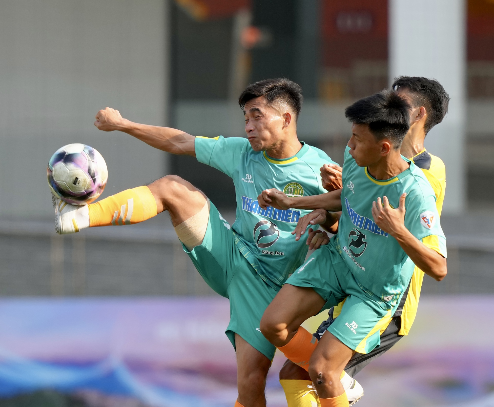 Trận Đấu Mở Màn Đầy Kịch Tính Tại Chung Kết Giải Bóng Đá Thanh Niên Sinh Viên Trận Đấu Mở Màn Đầy Kịch Tính Tại Chung Kết Giải Bóng Đá Thanh Niên Sinh Viên
