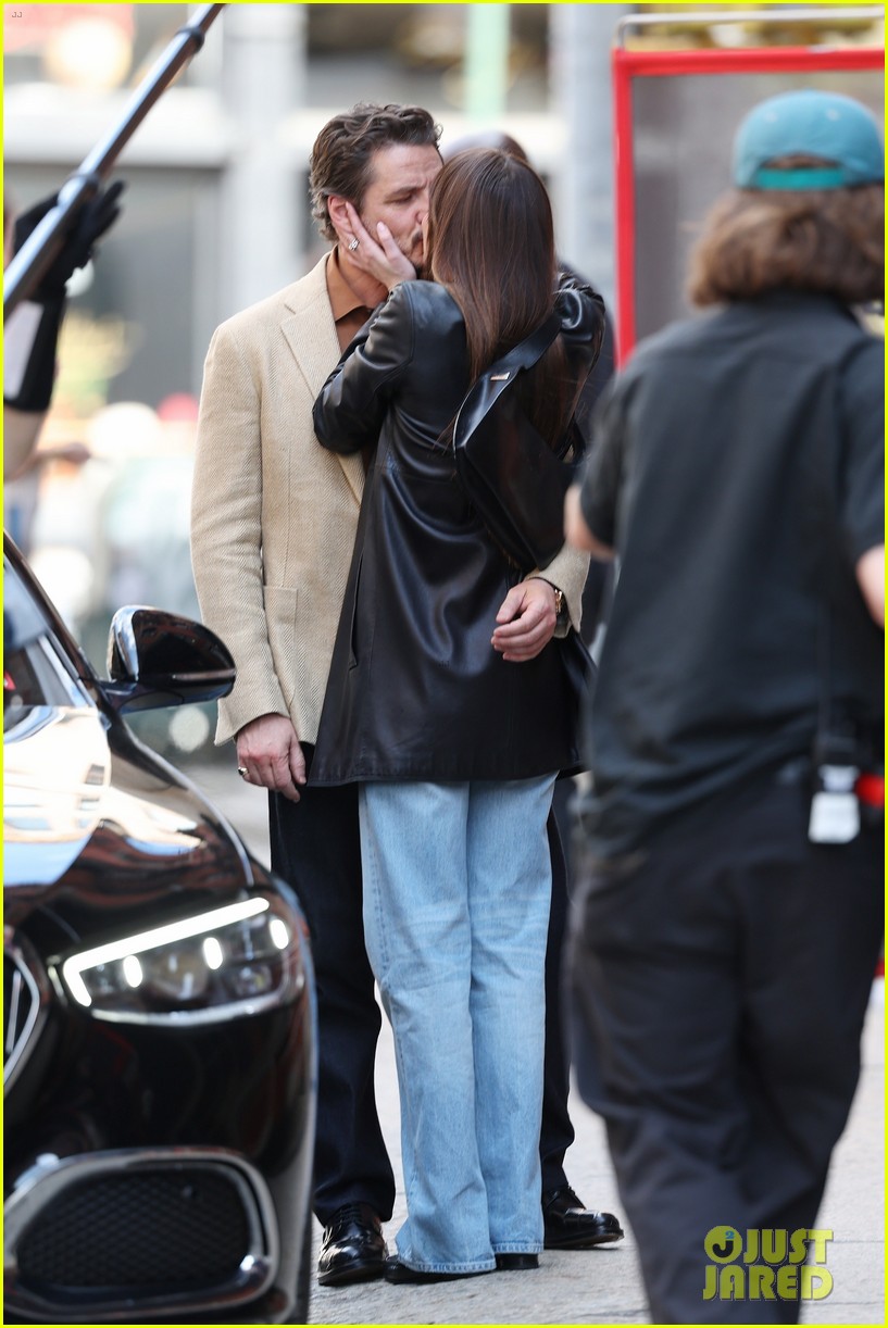 Τρέιλερ Materialists: Dakota Johnson, Pedro Pascal Και Chris Evans Σε Ρομαντική Κομεντί Τρέιλερ Materialists: Dakota Johnson, Pedro Pascal Και Chris Evans Σε Ρομαντική Κομεντί