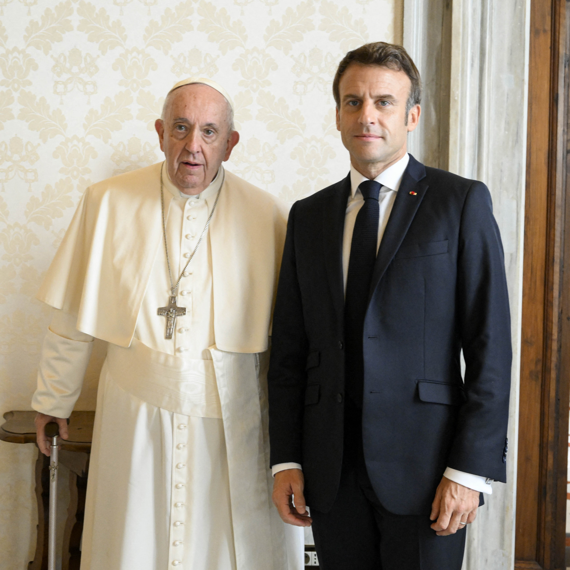 Trump-Macron Au Vatican: Analyse D'une Réunion Inattendue Trump-Macron Au Vatican: Analyse D'une Réunion Inattendue