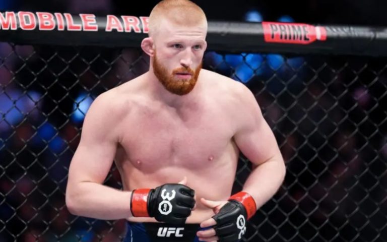 UFC Des Moines: Predictions For The Main Event And Undercard UFC Des Moines: Predictions For The Main Event And Undercard