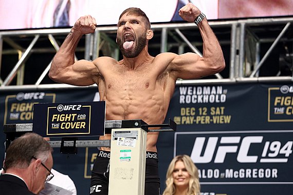 UFC Des Moines Predictions: Who Will Win? UFC Des Moines Predictions: Who Will Win?
