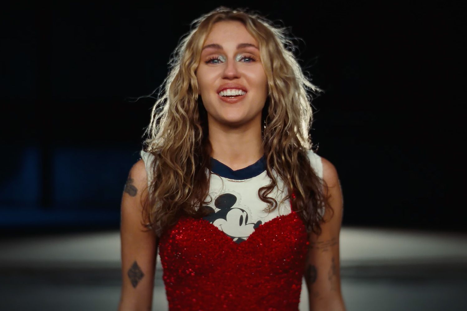 Ulasan Singel Terbaru Miley Cyrus: Ulasan Singel Terbaru Miley Cyrus: