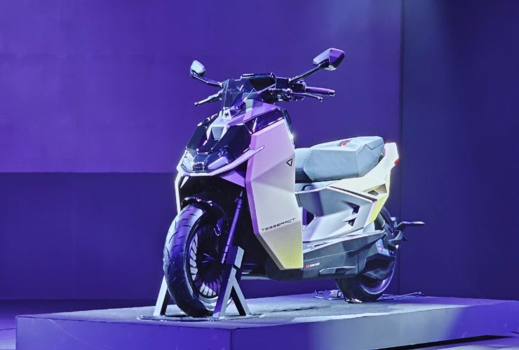 Ultraviolette Tesseract: ₹1.45 Lakh Electric Scooter Launch Ultraviolette Tesseract: ₹1.45 Lakh Electric Scooter Launch