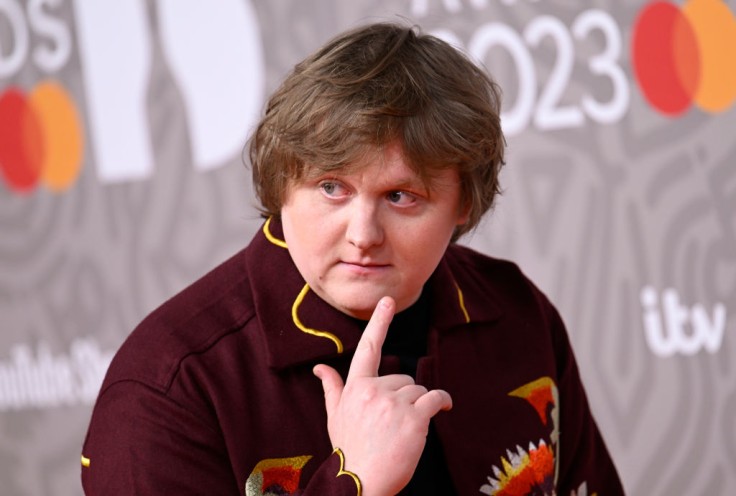 Unexpected Guest: Lewis Capaldi Joins Tom Walker On Stage For Charity