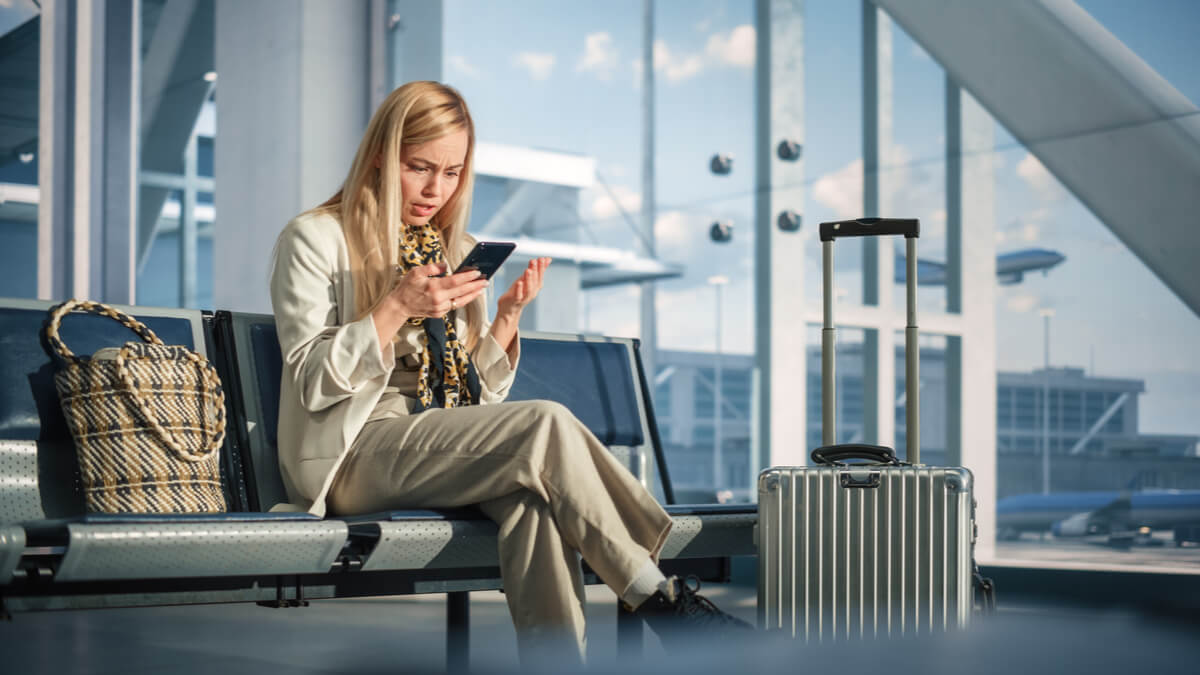 United Airlines Flight Cancellations: Impact Of FAA Staff Shortages In Newark United Airlines Flight Cancellations: Impact Of FAA Staff Shortages In Newark