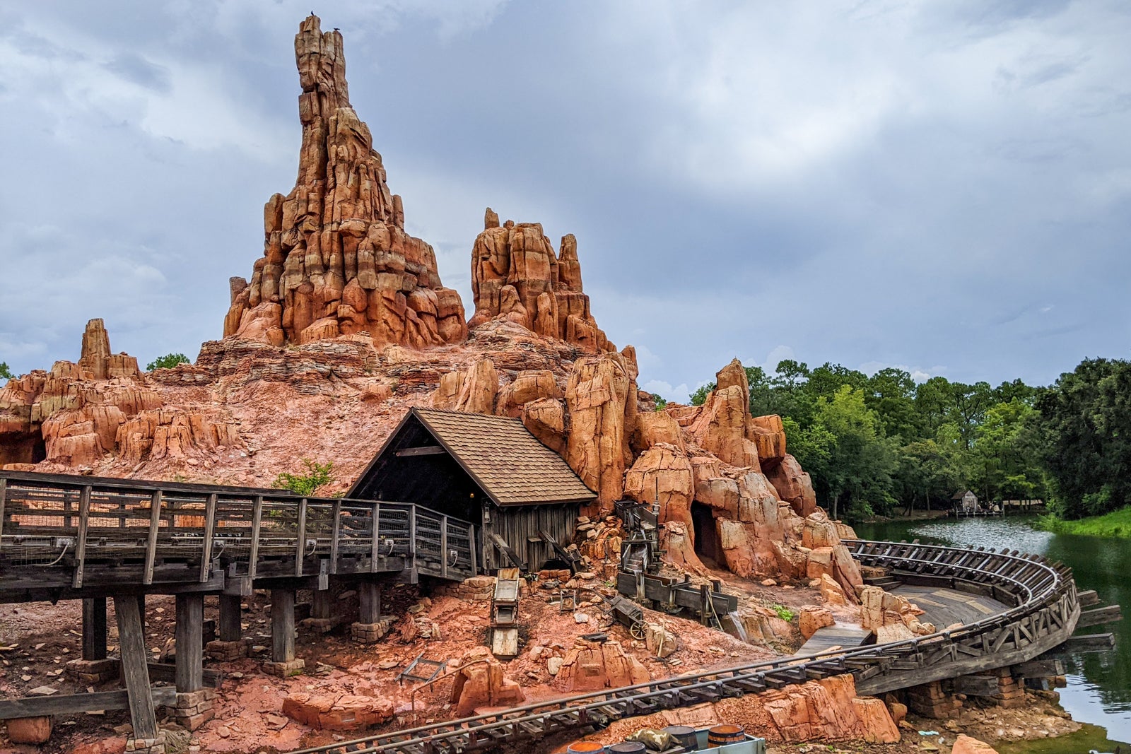 Universal's $7 Billion Theme Park Investment: An Arms Race With Disney? Universal's $7 Billion Theme Park Investment: An Arms Race With Disney?