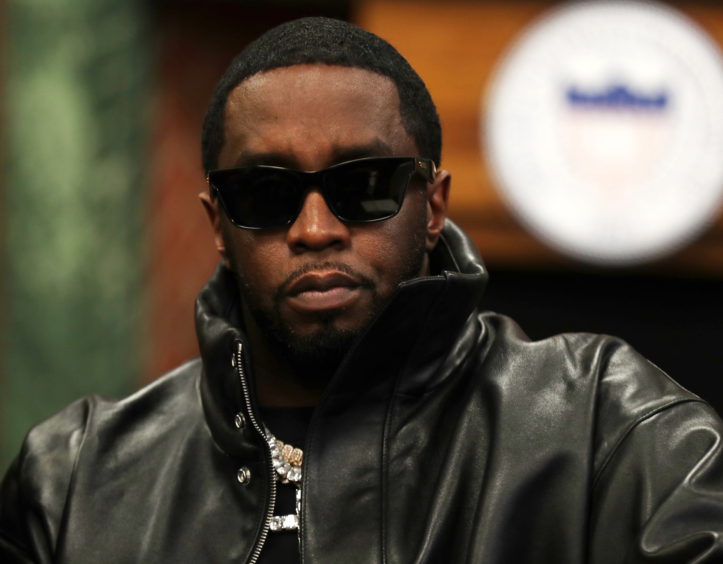 Update: Aanklacht Tegen Diddy - Beyoncé En Jay-Z Vrijgesproken Update: Aanklacht Tegen Diddy - Beyoncé En Jay-Z Vrijgesproken
