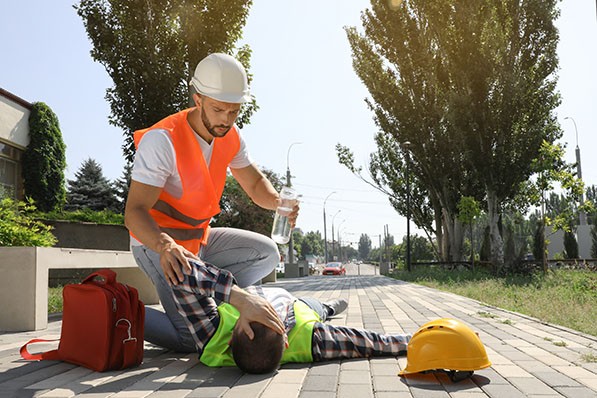 Urgent Advisory: Protecting Outdoor Workers From Heat In Ghaziabad And Noida Urgent Advisory: Protecting Outdoor Workers From Heat In Ghaziabad And Noida