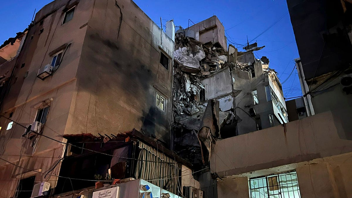 Urgent Evacuation: Israeli Airstrike Rocks Southern Beirut Urgent Evacuation: Israeli Airstrike Rocks Southern Beirut