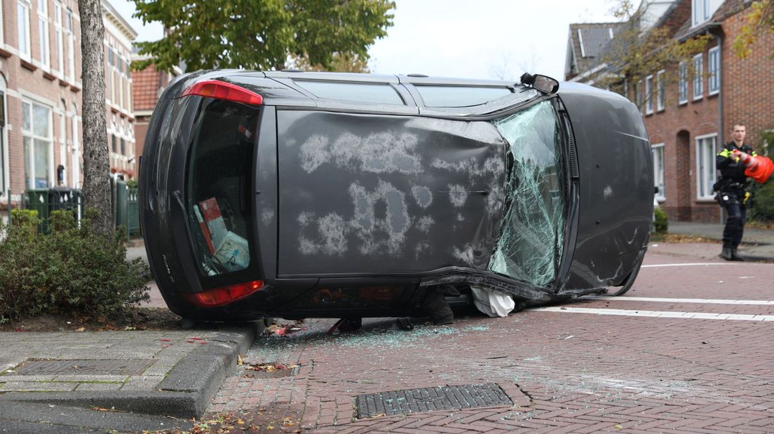 Venlonaar (16) Berooft Schoolgenoten Met Pistool: Venlonaar (16) Berooft Schoolgenoten Met Pistool: