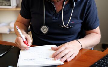 Vente De L'usine Sanofi D'Aspegic : Les Employés D'Amilly Se Mobilisent Vente De L'usine Sanofi D'Aspegic : Les Employés D'Amilly Se Mobilisent