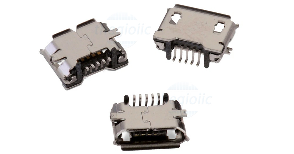 Vì Sao Có Hai Lỗ Vuông Trên Cổng Kết Nối USB?