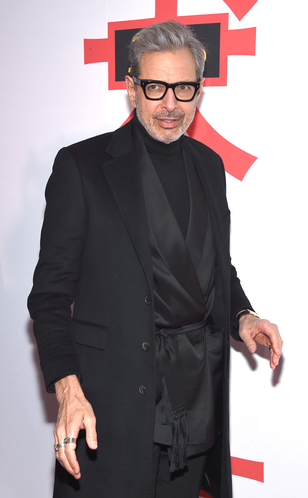Viral Sensation: Jeff Goldblum And His Oscar Photo Reaction Viral Sensation: Jeff Goldblum And His Oscar Photo Reaction