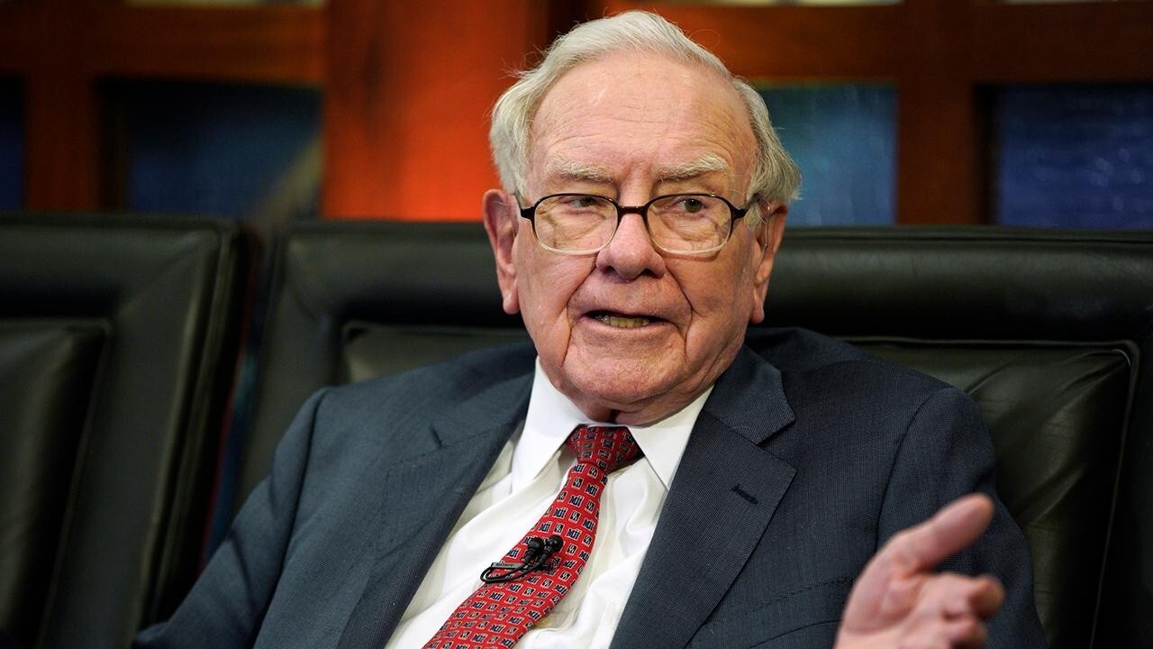 Warren Buffett's Canadian Successor: A Billionaire Without Many Berkshire Shares Warren Buffett's Canadian Successor: A Billionaire Without Many Berkshire Shares