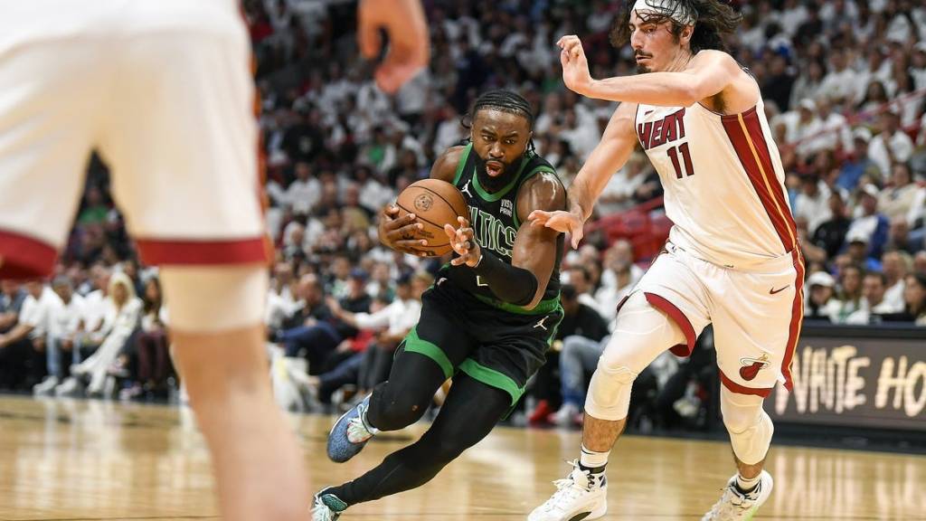 Watch Celtics Vs Suns Live: April 4th Game Time, TV And Streaming Options Watch Celtics Vs Suns Live: April 4th Game Time, TV And Streaming Options