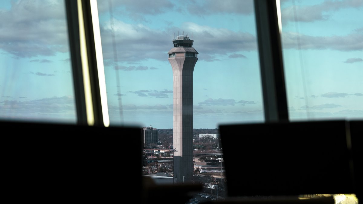 Widespread Flight Delays At Newark Airport Due To Equipment Failure Widespread Flight Delays At Newark Airport Due To Equipment Failure