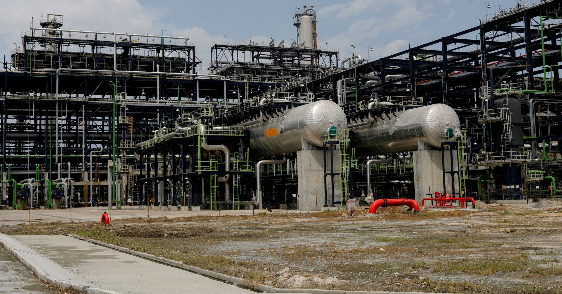 Will Dangote's Refinery Reduce NNPC Petrol Prices? A Comprehensive Look Will Dangote's Refinery Reduce NNPC Petrol Prices? A Comprehensive Look