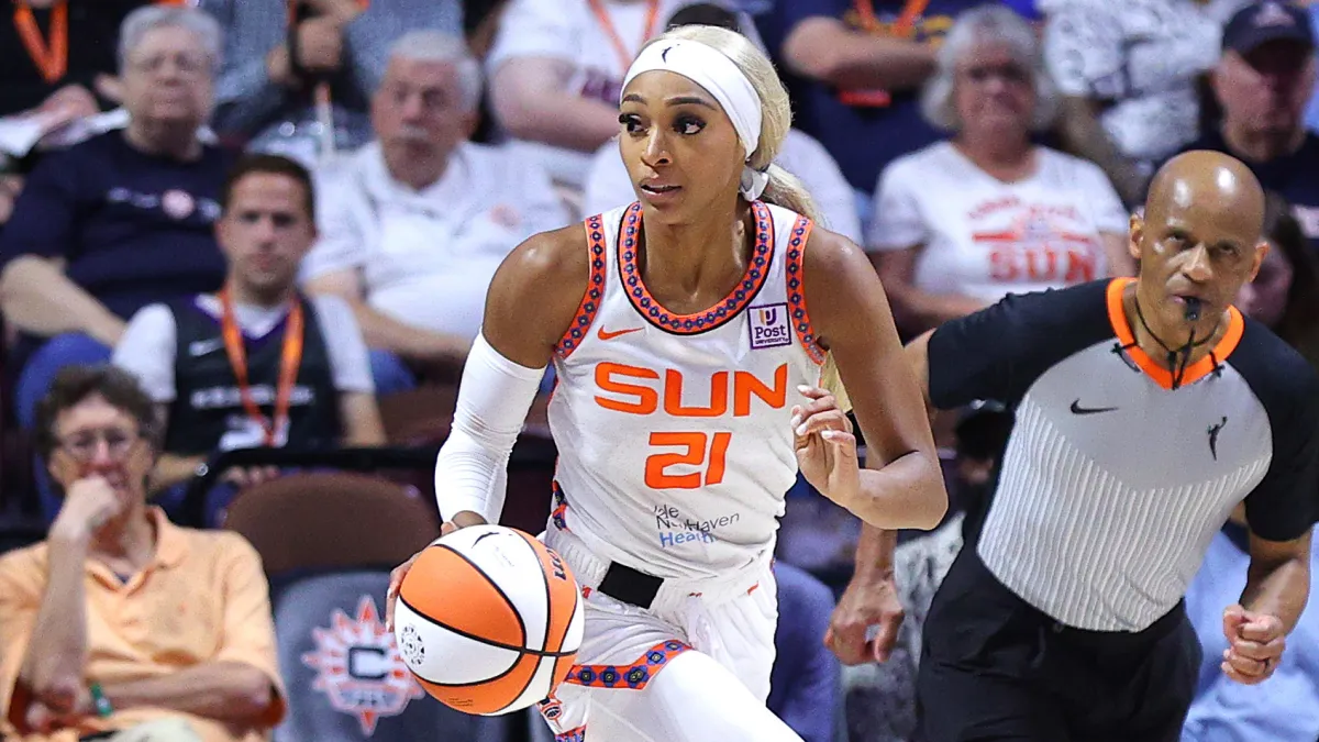 WNBA CBA Negotiations: Reese And Carrington Warn Of Potential Player Strike WNBA CBA Negotiations: Reese And Carrington Warn Of Potential Player Strike