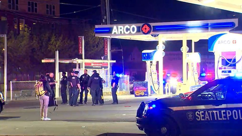 Woman And 8-Year-Old Hurt In South Seattle Drive-By Shooting Woman And 8-Year-Old Hurt In South Seattle Drive-By Shooting