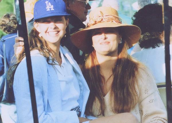Wynonna And Ashley Judd Open Up About Family Life In New Docuseries Wynonna And Ashley Judd Open Up About Family Life In New Docuseries