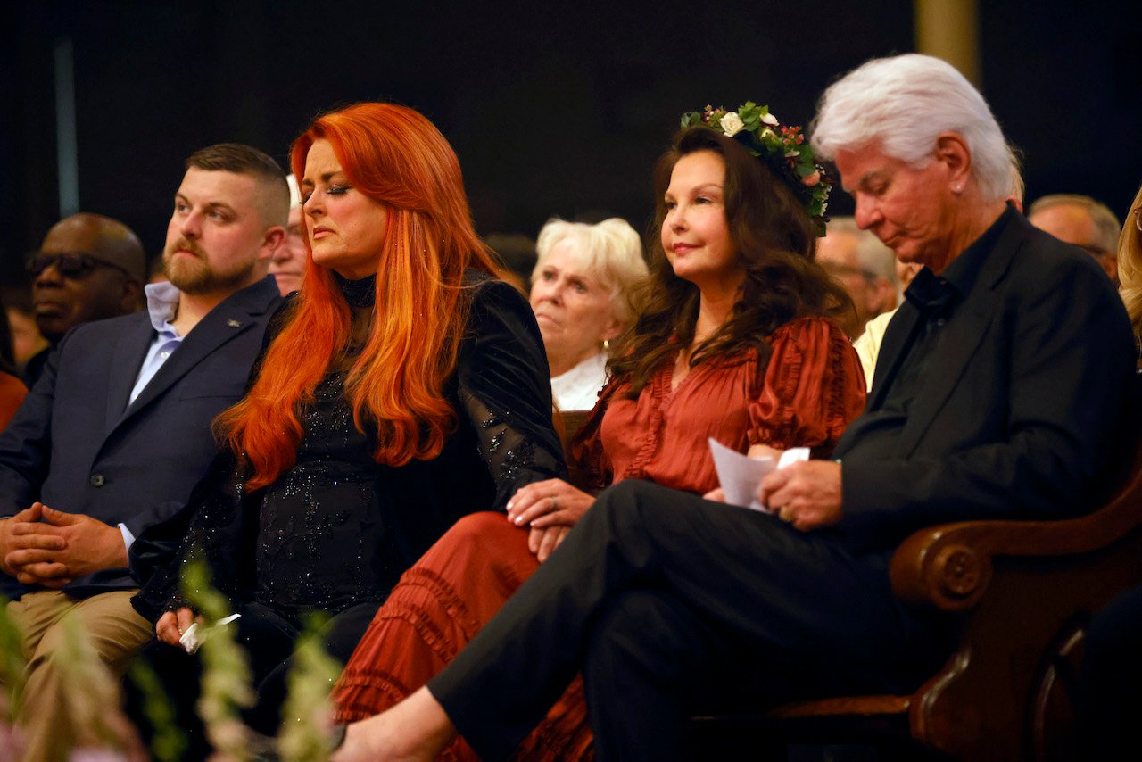 Wynonna And Ashley Judd Open Up In New Family Docuseries Wynonna And Ashley Judd Open Up In New Family Docuseries