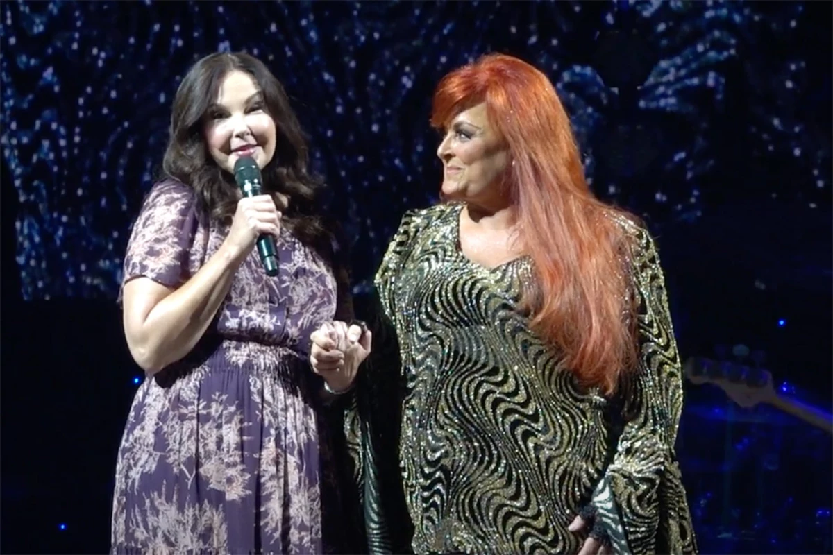 Wynonna And Ashley Judd Open Up: Intimate Family Story In New Docuseries Wynonna And Ashley Judd Open Up: Intimate Family Story In New Docuseries