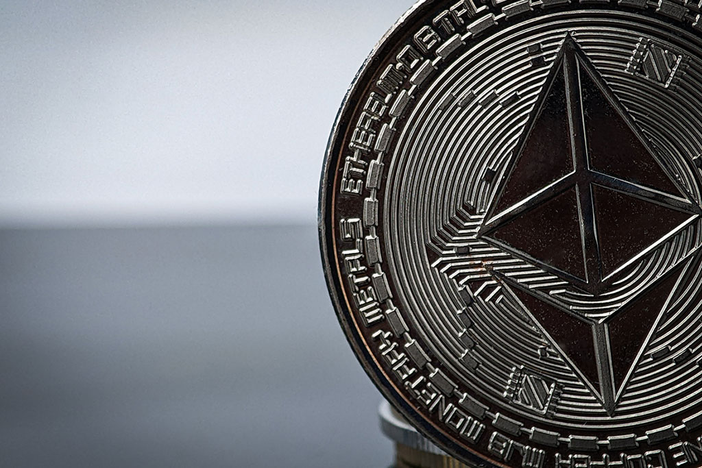 XRP On The Brink: Analyzing The Impact Of ETF Applications And SEC Actions XRP On The Brink: Analyzing The Impact Of ETF Applications And SEC Actions