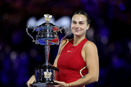 Zheng Qinwen Triumphs: First Win Against Sabalenka Secures Italian Open Semifinal Spot Zheng Qinwen Triumphs: First Win Against Sabalenka Secures Italian Open Semifinal Spot